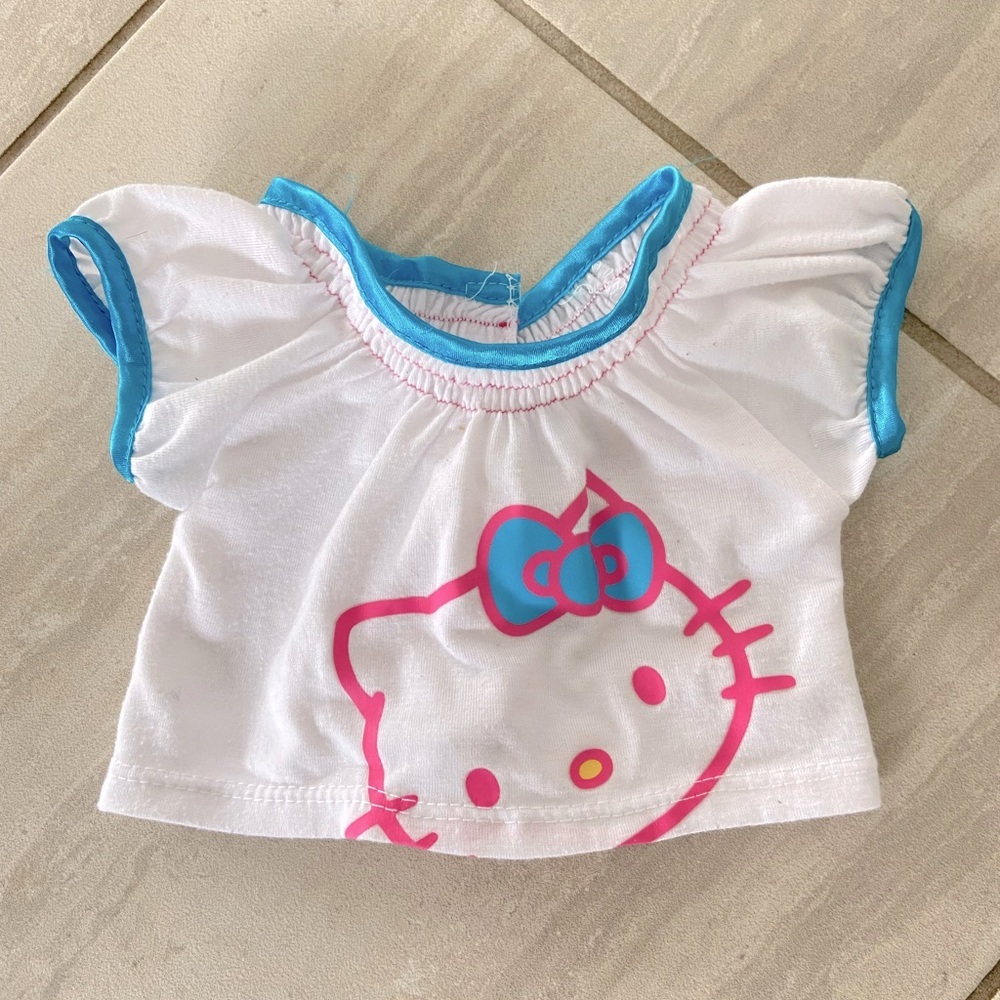❤️4 for $25❤️ RARE‎ Hello Kitty Build a bear top